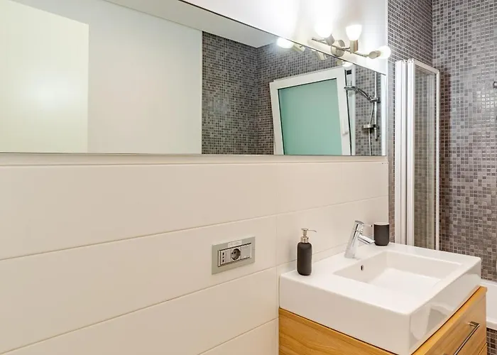 아파트 Luxury Loft Porta Nuova - Garage Privato E Fattura 토리노